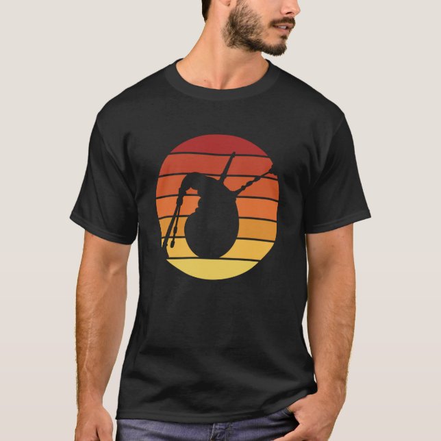 Scottish highland bagpipe music scotland kilt T-Shirt (Front)