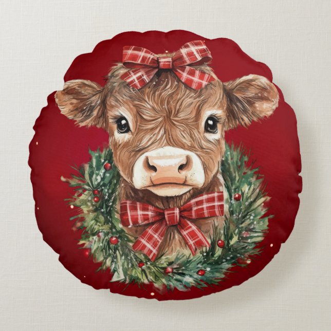 Scottish Highland Cow at Christmas Time Round Cushion (Front)