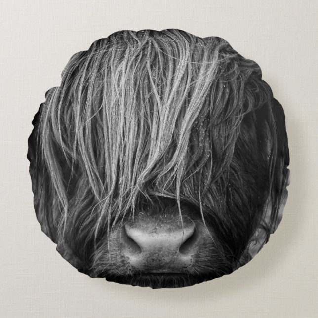Scottish Highland Cow, Scotland Round Cushion (Front)