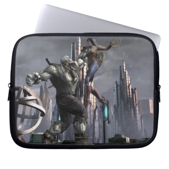 Screenshot: Grundy vs Wonder Woman Laptop Sleeve (Front)