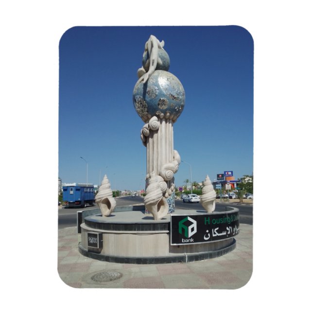 Sculpture to the marine inhabitants magnet (Vertical)