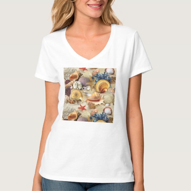Sea shells on beach T-Shirt (Front)