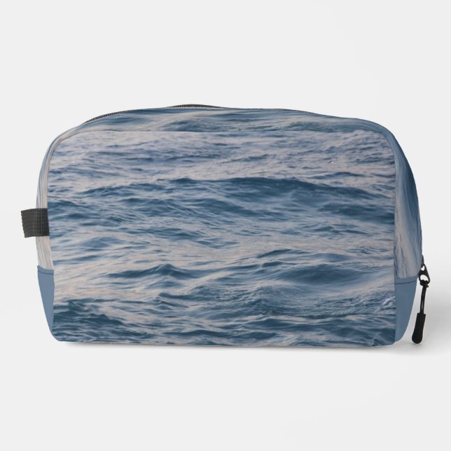 Sea water closeup  dopp kit (Front)