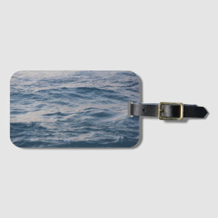 Sea water closeup luggage tag