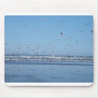 Seagulls in flight mouse mat