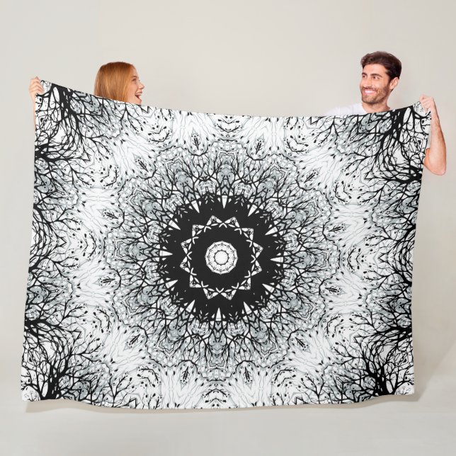 Seamless abstract mandala round circle kaleidoscop fleece blanket (In Situ)