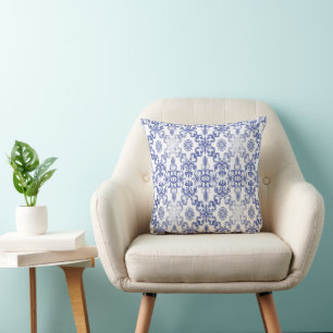 Seamless blue baroque damask pattern cushion