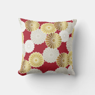 Seamless chrysanthemum pattern in the Japanese tra Cushion