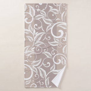 Seamless damask pattern. Vintage ornament. pattern Bath Towel