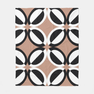 Seamless geometric pattern fleece blanket