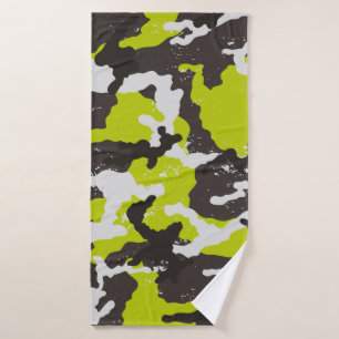 Seamless grunge camouflage background. Camouflage Bath Towel