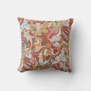 Seamless paisley: elegant background pattern. cushion