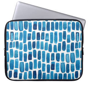 Seamless pattern background with watercolor blue s laptop sleeve