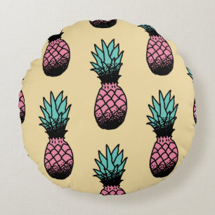 Seamless pattern of cute hand drawn pineapple round cushion