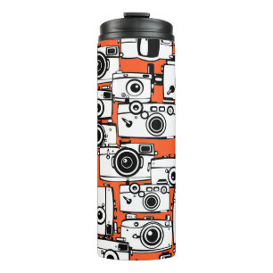 Seamless pattern vintage film photo cameras thermal tumbler