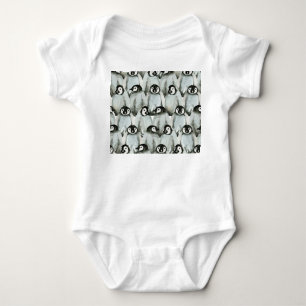 Seamless pattern with adorable penguins. baby bodysuit
