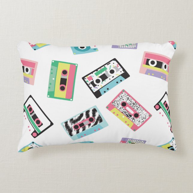 Seamless pattern with audio tapes in retro 80s sty decorative cushion (Front)