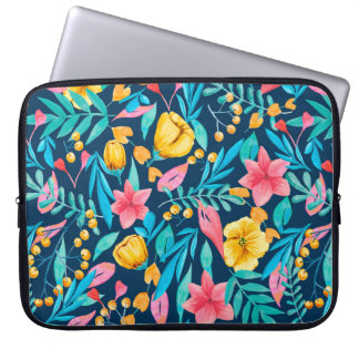 Seamless pattern with botanical elements. Watercol Laptop Sleeve