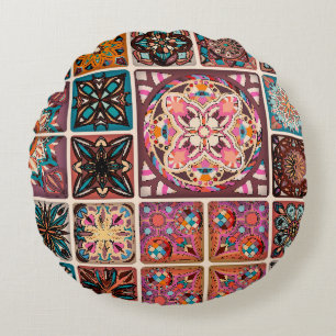 Seamless pattern with decorative mandalas. Vintage Round Cushion