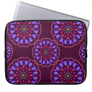 Seamless pattern with ethnic mandala art ornament. laptop sleeve