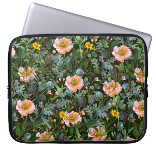Seamless pattern with eucalyptus and hummelia flow laptop sleeve