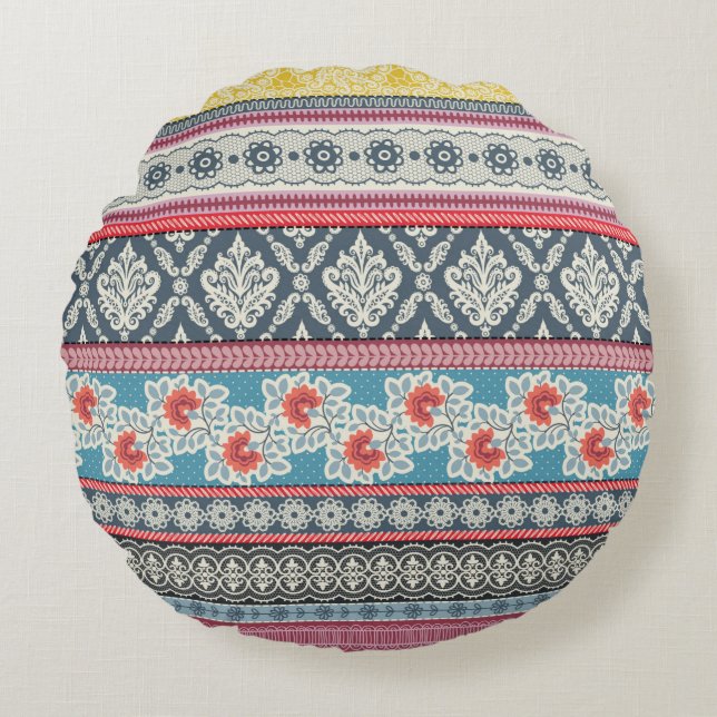 Seamless pattern with patchwork tiles. round cushion (Front)