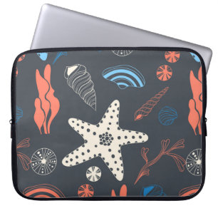 Seamless pattern with sea shells laptop sleeve