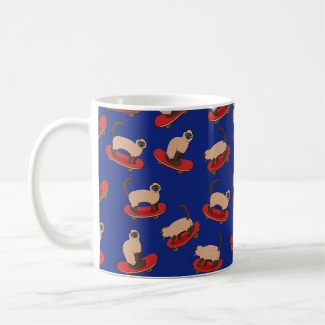 Seamless pattern with siamese cats on skateboards. coffee mug (Left)