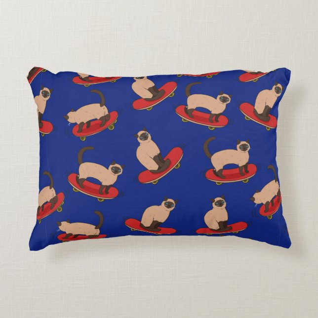 Seamless pattern with siamese cats on skateboards. decorative cushion (Front)