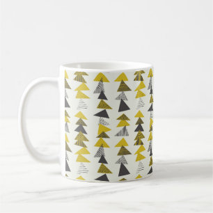 Seamless pattern with various triangles in retro s coffee mug