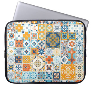 Seamless pattern with with Portuguese tiles. illus Laptop Sleeve