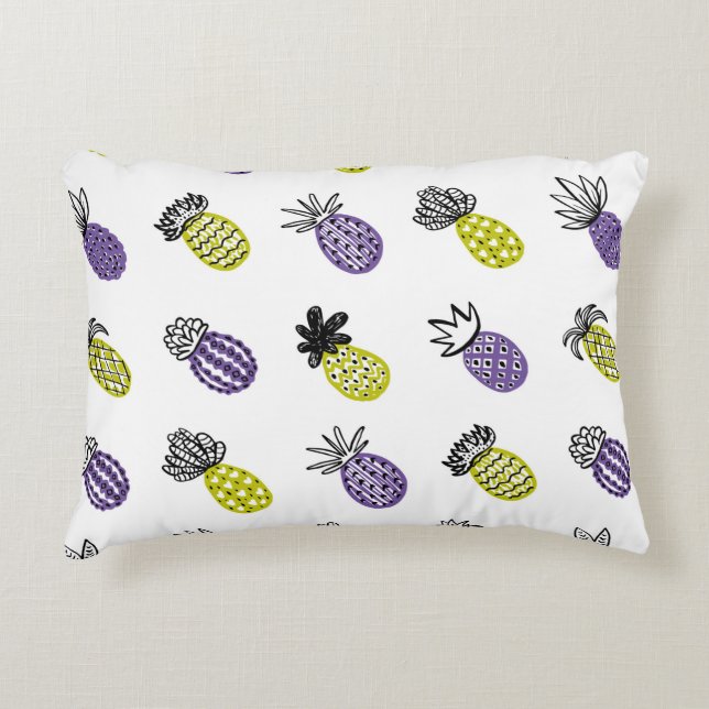 Seamless pineapple pattern decorative cushion (Front)