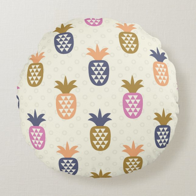 Seamless Pineapples Vintage Pattern Design Round Cushion (Front)