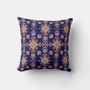 Seamless vintage floral pattern cushion