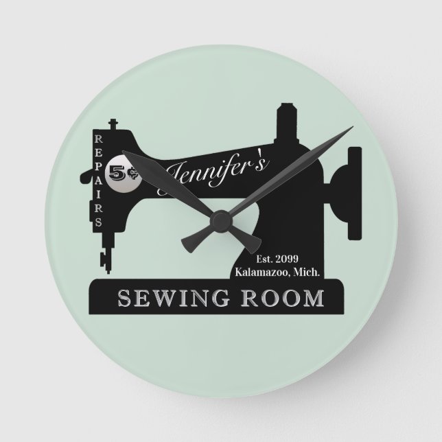 Seamstress Quilter Sewing Gift Sewing Machine  Rou Round Clock (Front)