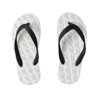Seashell elegant pattern bath towel kid's flip flops