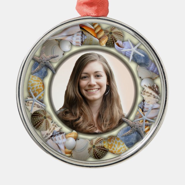 Seashell Frame, Round Picture Christmas Ornament (Front)