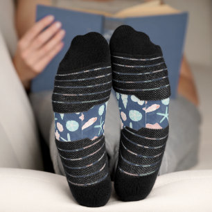 seashells pattern socks