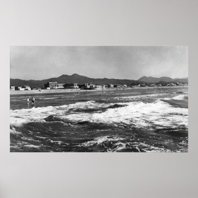 Seaside, Oregon Beach Scene from Water Photograp Poster (Front)