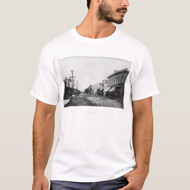 Seaside, Oregon Main Street View Photograph T-Shirt (Front)
