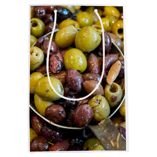 Seasoned black and green olives medium gift bag (Front)