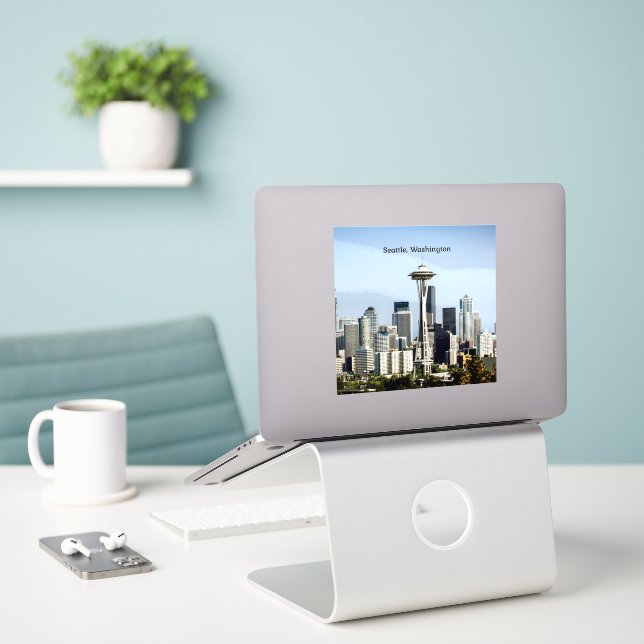 Seattle, Washington skyline (Laptop On Desk)
