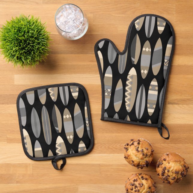 Secret Beach Hawaiian Surfboards Black Oven Mitt & Pot Holder Set (Top Down)
