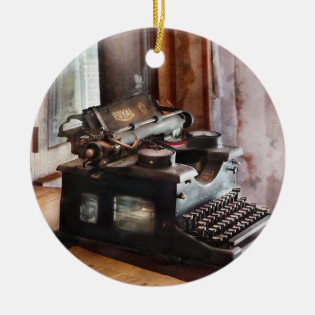 Secretary - Secretaries' Day Ceramic Tree Decoration (Front)