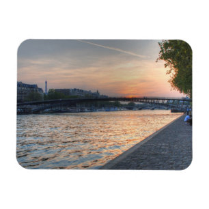 Seine sunset magnet