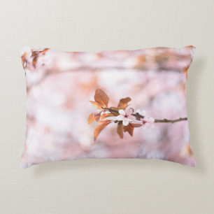 SELECTIVE FOCUS PHOTO OF BROWN LEAFED TREE DECORATIVE CUSHION