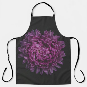SELECTIVE FOCUS PHOTOGRAPH OF PINK PETALED FLOWER APRON