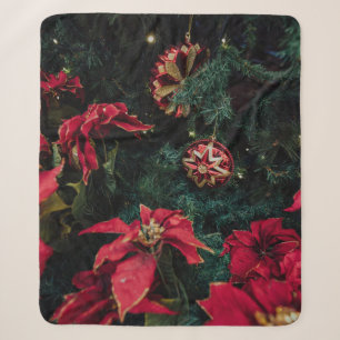 SELECTIVE FOCUS PHOTOGRAPHY OF RED POINSETTIA PLAN SHERPA BLANKET
