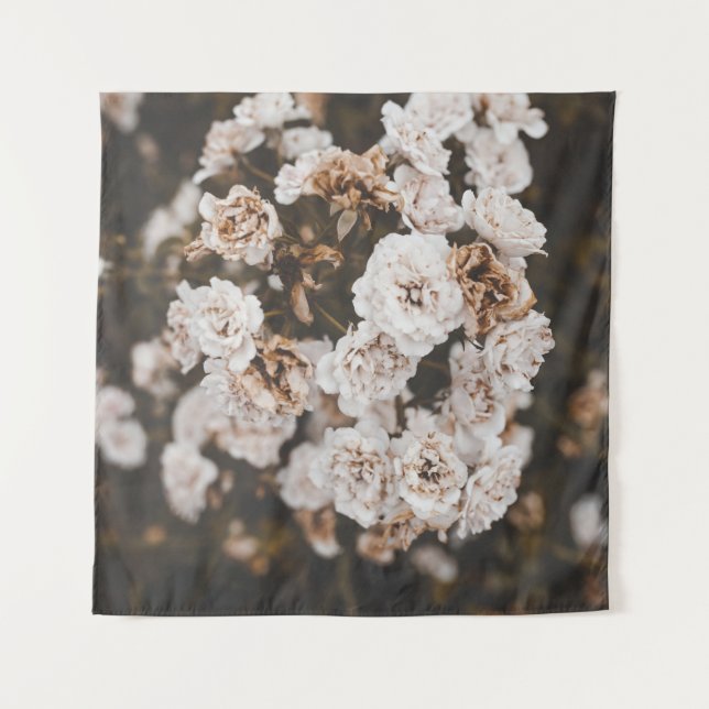 SELECTIVE FOCUS PHOTOGRAPHY OF WHITE PETALED FLOWE TAPESTRY (Front)