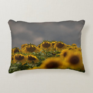 SELECTIVE FOCUS PHOTOGRAPHY OF YELLOW SUNFLOWERS D DECORATIVE CUSHION